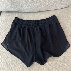 Hotty Hot High Rise 2.5 Lululemon shorts